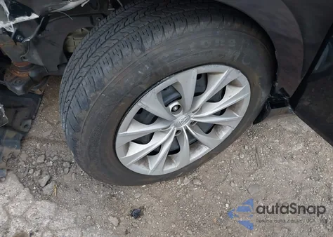 2016 Toyota Camry Le z USA, uszkodzony, nr VIN 4T4BF1FK7GR566862